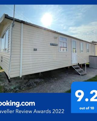 Cozy Private Static Caravan at Llyons Robin Hood - Silver Birch Way 11