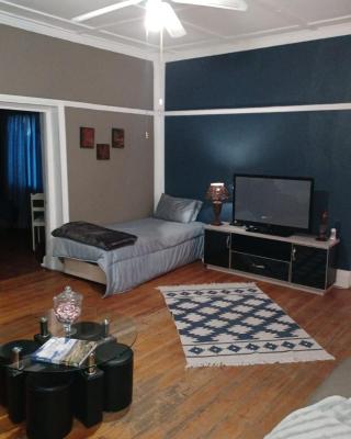 Karoo Refresh Cheerful 2 Bedroom House