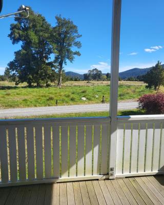 Misty Peaks Cottage