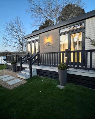 Forest lodge