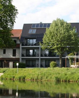 Apartment in L bben near the water