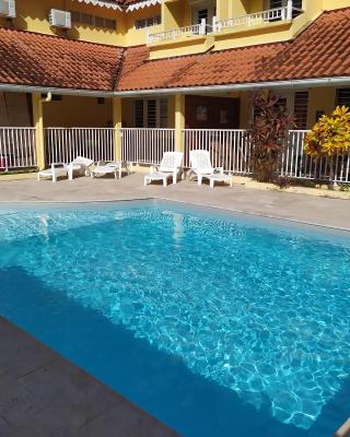 Studio climatisé en résidence avec piscine proche de la mer