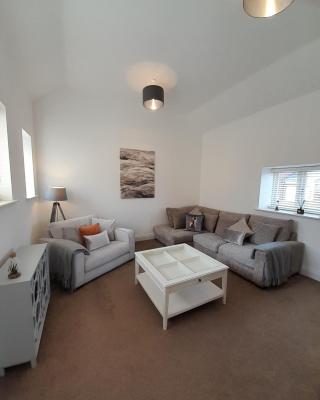 The Stables a Contractor Family 2 bed Town House in Central Melton Mowbray