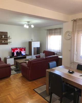 S-Lux apartman