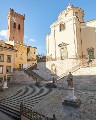 Industrial apartment in the heart of San Miniato