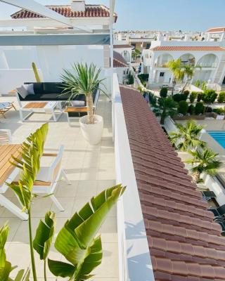 Fortuna Penthouse with roof terrace, AC and pool