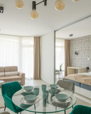 Parizs Garden Apartments