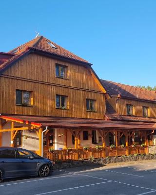 Balónový hotel a pivovar Radešín