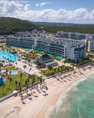 Ocean Eden Bay - Adults Only - All Inclusive