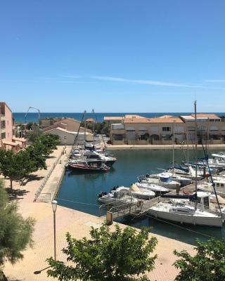 Superbe appartement avec vue sur la mer et port