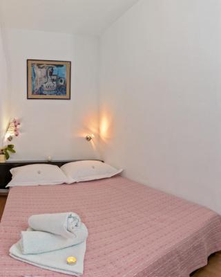 Room in Bol with terrace, air conditioning, WiFi 3758-4