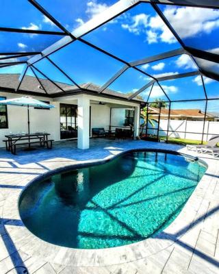 Blue Door Retreat - Luxury Pool Home - sleeps 8