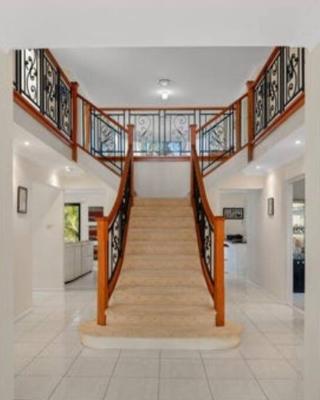 Beautiful 5 bedroom house in Jervis Bay