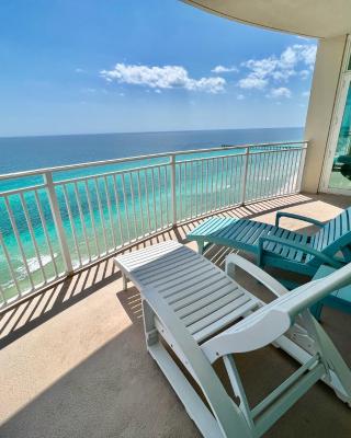 AQUA RESORT! Beachfront, 3 Bedroom Condo! 2 Bedrooms Beach Front! Sleeps 7! Free Beach Chairs by Dolce Vita Getaways PCB