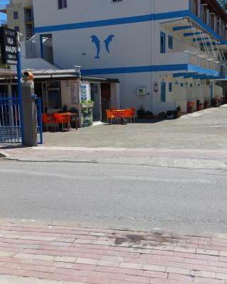 Rooms and Apartments Analipsi