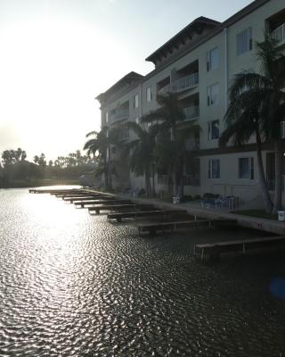 Las Marinas Condominiums with Boat Docks