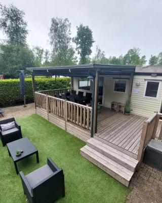 Chalet op vakantiepark Bergumermeer