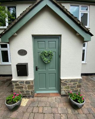 Stoop Cottage - in the heart of Quorn