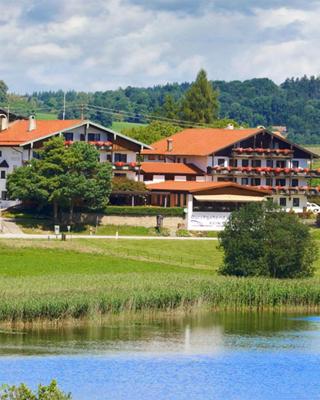 Hotel Seeblick & Ferienwohnung