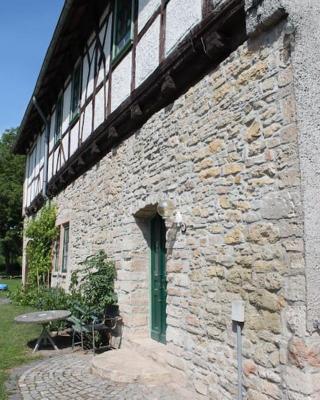 Ruhige Ferienwohnung im Gutshaus