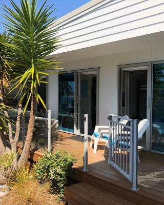 Beach Pod Studio - Tairua Bach