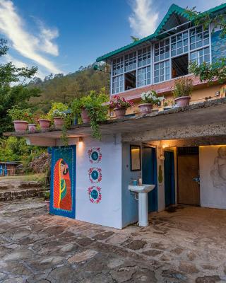 Vista Hostel Jeolikote, Nainital