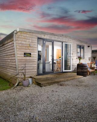 Wheal Prosper- Beautifully Fitted Wooden Lodge Helston Cornwall