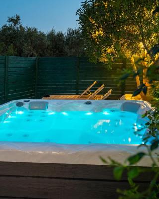 Chrisi`s house with jacuzzi