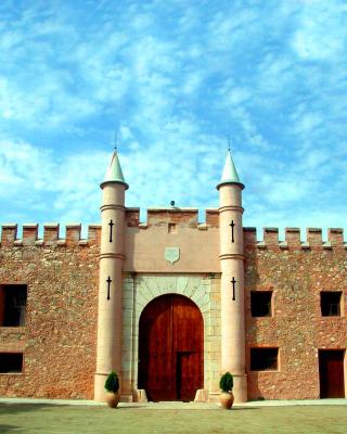 Masía de San Juan Casas Rurales con piscina, aire acondicionado y vistas a la montaña