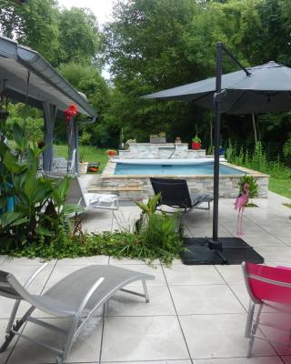 Toki Eder chez Marisol, piscine chauffée, décoration soignée et océan à 15 minutes entre Bayonne et Hossegor
