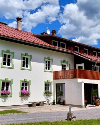 De Nussi's chalet 2