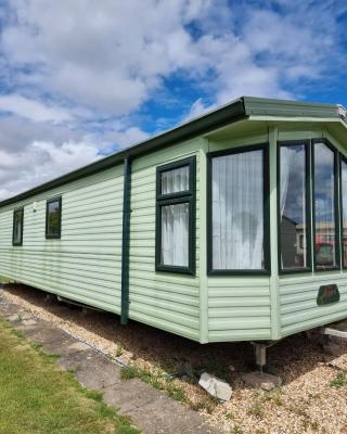 Summerlands, Ingoldmells 8 berth caravan