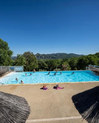 Charmant camping Familiale 3 Etoiles vue 360 plage piscine à débordement empl XXL