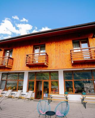Alpenhaus Kazbegi Hotel & Restaurant