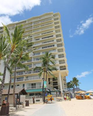 Castle Waikīkī Shores