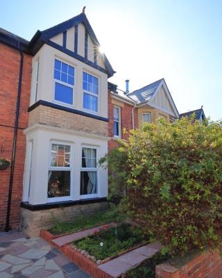 Exmouth - Newly available, near the Beach