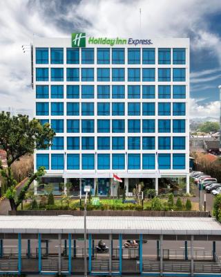 Holiday Inn Express Jakarta Matraman, an IHG Hotel