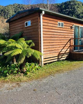 Queenstown Copper Country Cabins