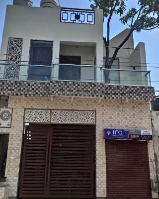 Ira Homestay Mathura