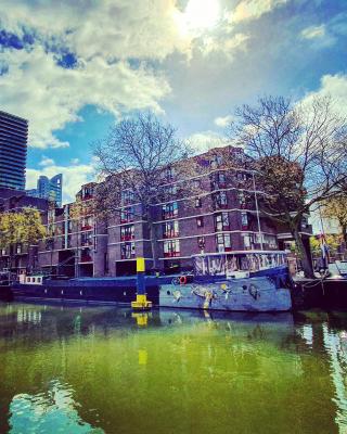 Houseboat holiday apartments Rotterdam