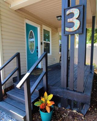 Beachy Bungalow for Family Fun! Walk to beach!