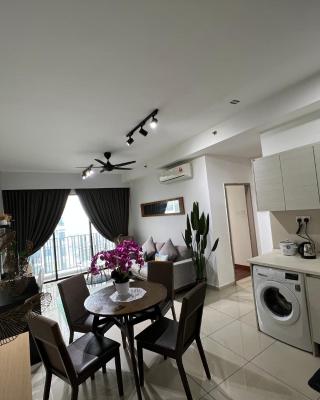 D'Gunduls Homestay Family Suite 2R 2B by DGH I-CITY