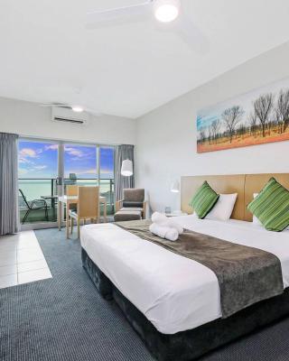 '18th in the Clouds' CBD Resort Living with Pool