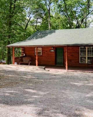 Secluded Cabin in the Woods! 1 story