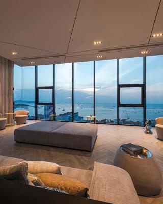 Central Pattaya Condo High Floor With A View