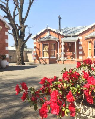 Tom's Place Guest House