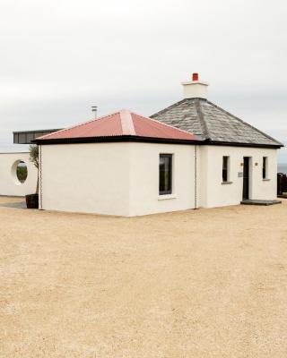 Gate Lodge@White Strand