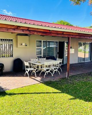 Sedgefield Lagoon Hideout - Kingfisher Drive