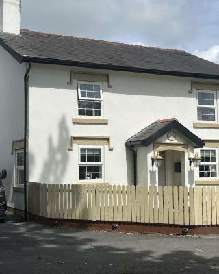 Old Smithy Cottage