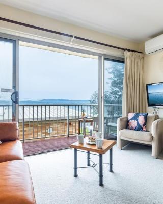Sunnie Belle, 2,3 Victoria Parade - Unit with water views and air conditioning
